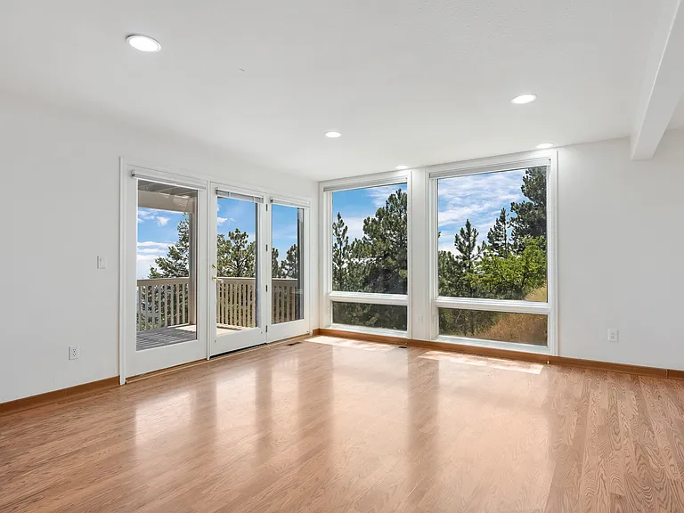 1281 Peakview Cir — Photo 20