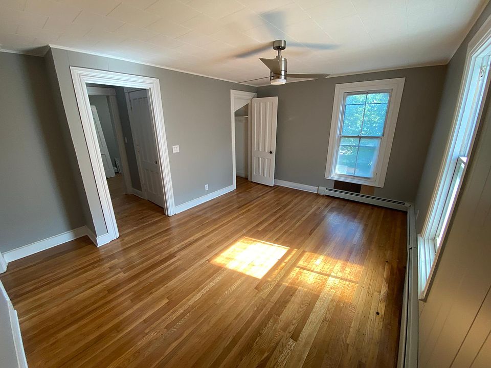 2nd image of 415 Rutger St #2B