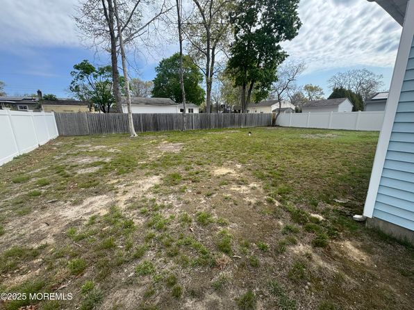 1156 Fathom Avenue, Manahawkin, NJ 08050