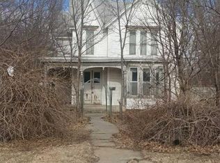 708 E 5th St, Minden, NE 68959