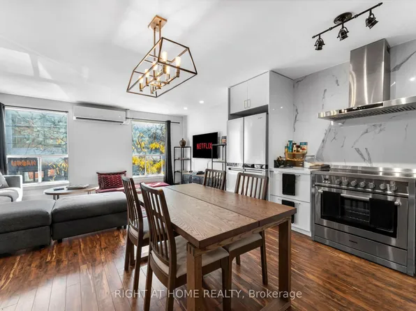 418 Queen St W, Toronto, ON M5V 2A7