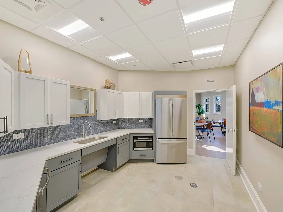 Acclaim at Hinsdale Lake