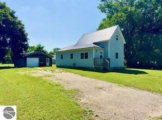 219 Grafton Ave, Alma, MI 48801