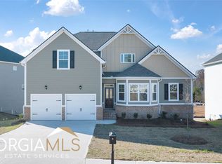 1230 Hawthorne Cir, Madison, GA 30650