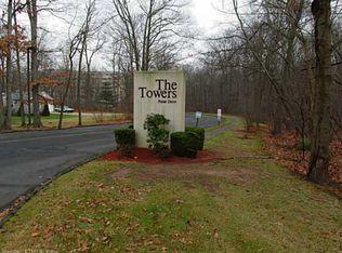 7 Putter Dr, Wallingford, CT 06492