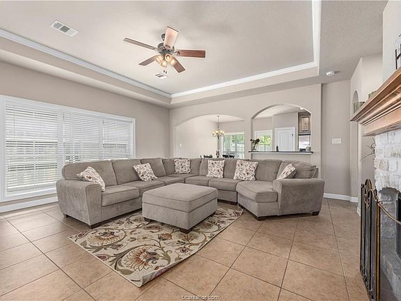 4th image of 14108 Renee Ln