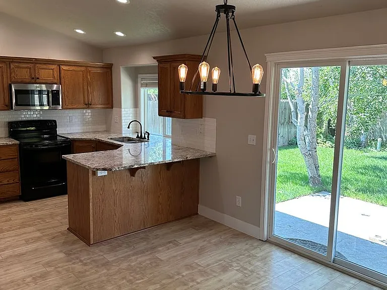3795 N McKinley Park Ave — Photo 9