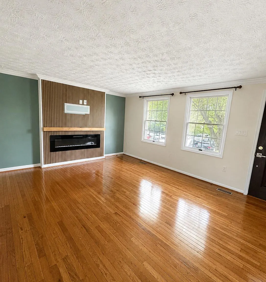 4 bed, 3.0 bath, 1474 sqft, $2,799 — Photo 4