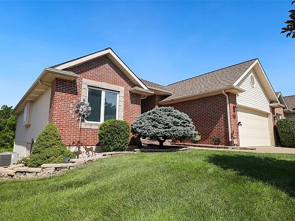 2nd image of 3228 S Cardinal Ct