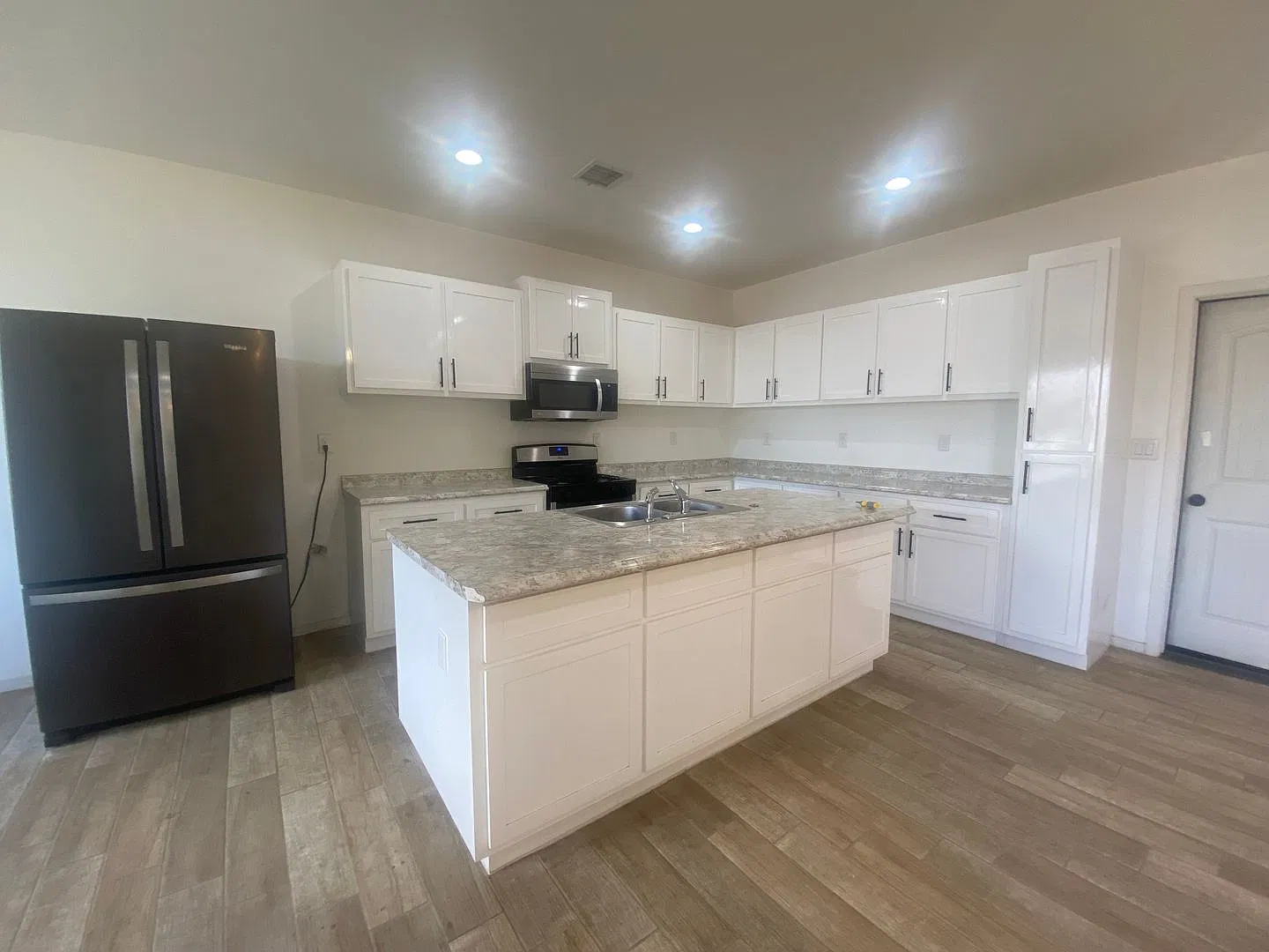 Home For Rent In Horizon City — Photo 3