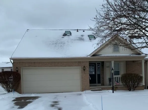 1653 Southpointe Cir NE, Canton, OH 44714