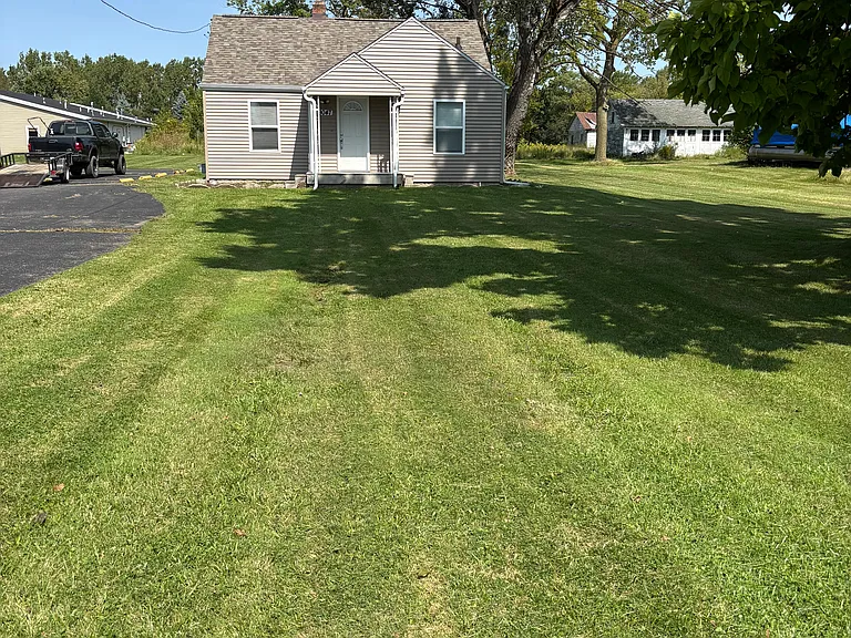 9047 Davison Rd #9047 — Photo 2