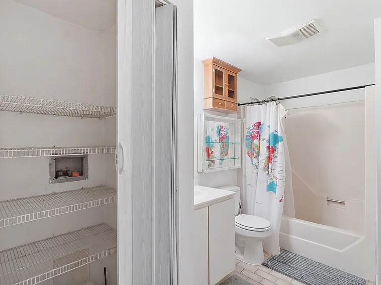102 Gainsborough St #5E — Photo 9