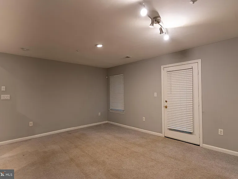 2403 Baikal Loop — Photo 20