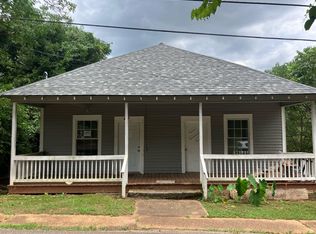 48 Maple St, Grantville, GA 30220