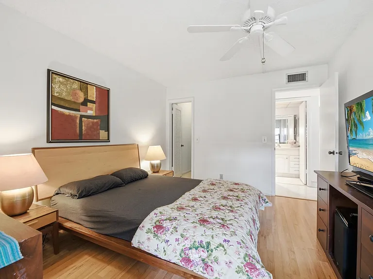 441 Burgundy Ave #441-J — Photo 19