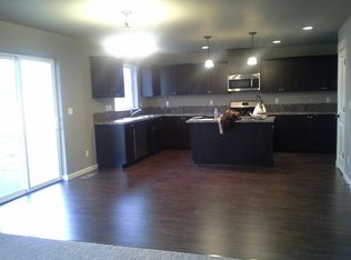 471 Vine Ave, Woodburn, OR