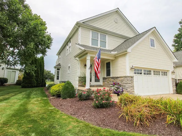 5333 Swan Dr #J1, Pt Clinton, OH 43452