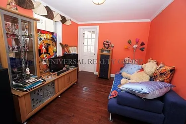 Sold by Universal Realty Group