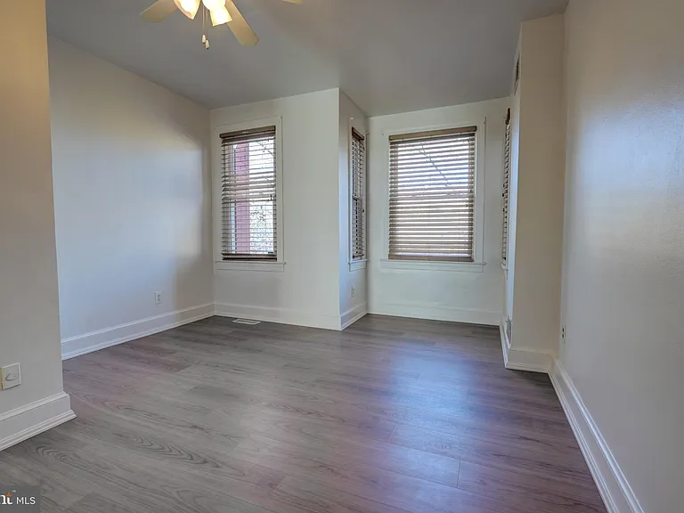 1209 I St SE — Photo 24