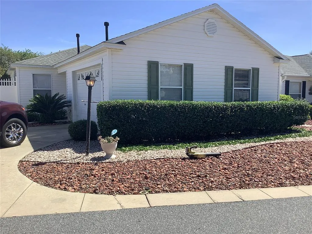 2 bed, 2.0 bath, 1335 sqft, $4,500 — Photo 2