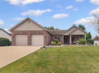 100 Windsor Dr, Alton, IL 62002