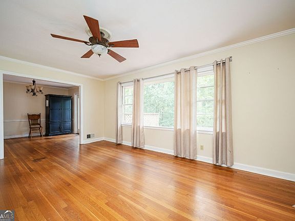 5th image of 5860 Greenbrier Rd