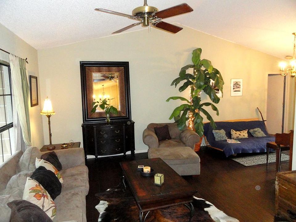 2nd image of 66 Crane Dr