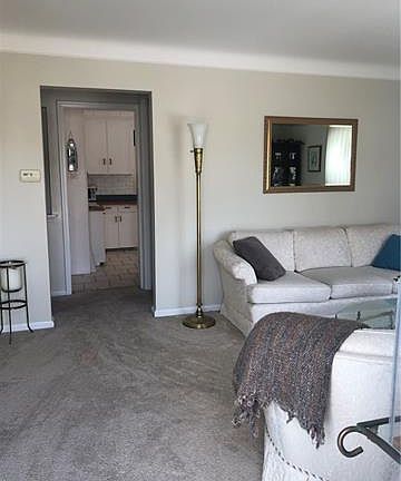 5th image of 25520 Winton St