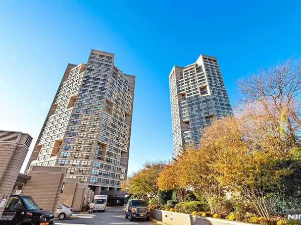 7002 Boulevard East APT 37F, Guttenberg, NJ 07093
