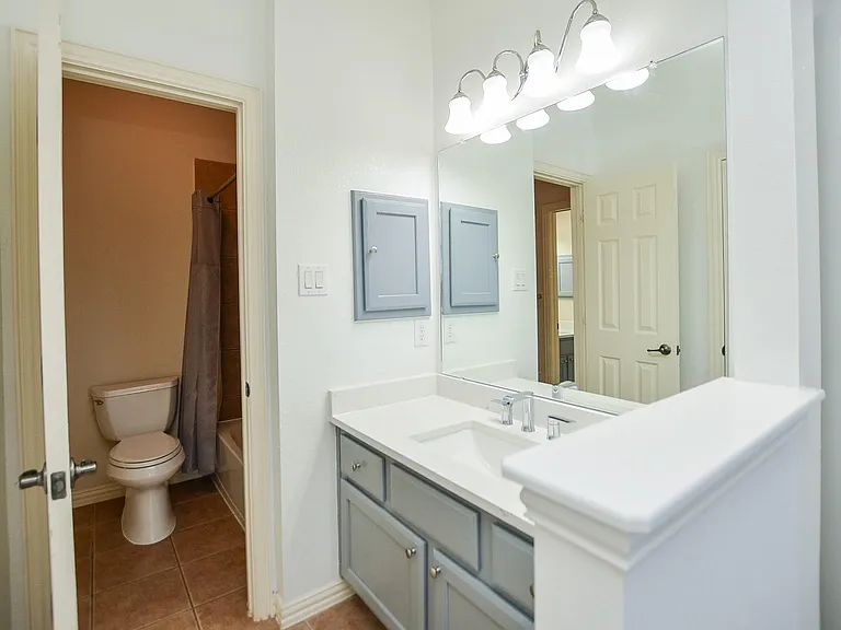 4315 Village Forest Dr — Photo 34