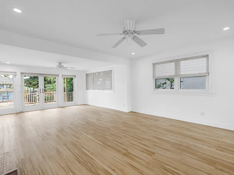 2605 Pass A Grille Way — Photo 5
