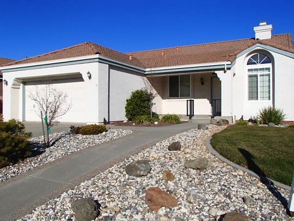 3rd image of 774 Laurelwood Cir