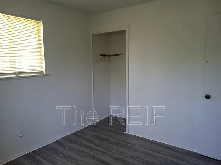 3133 Glenwood Ave — Photo 5