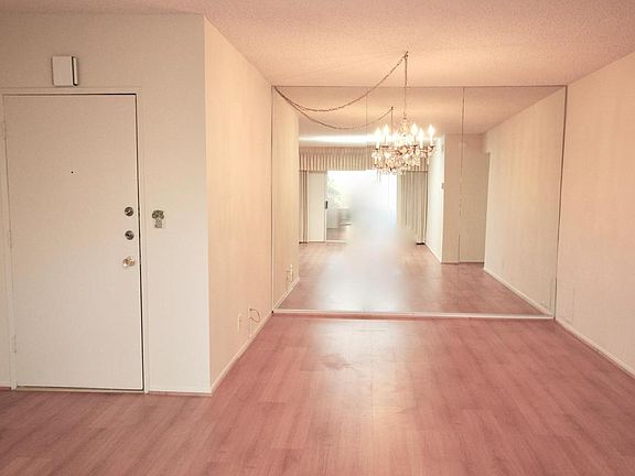 5th image of 5400 Newcastle Ave APT 37