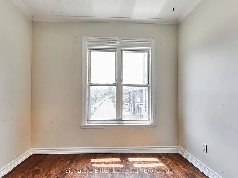 363 Barton St E #1 — Photo 7