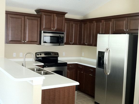Stainless appliances.
