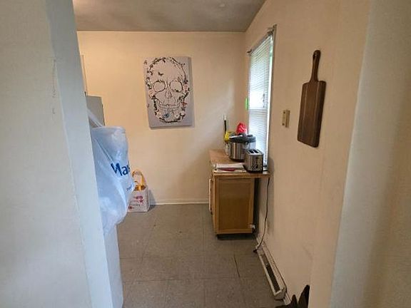 4th image of 1309 Pearl Ave APT 102