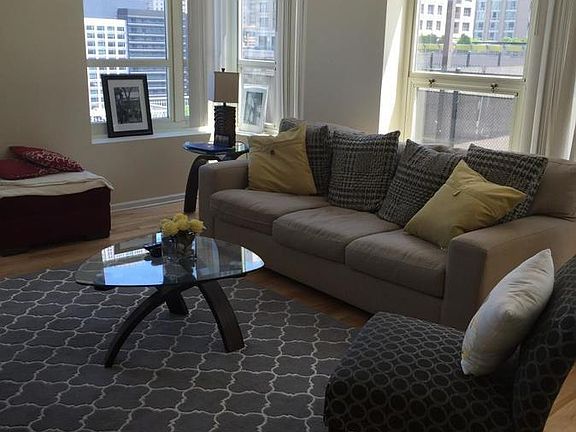 2nd image of 345 N La Salle Dr APT 1503