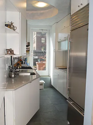 Sold by Sotheby's International Realty | media 1
