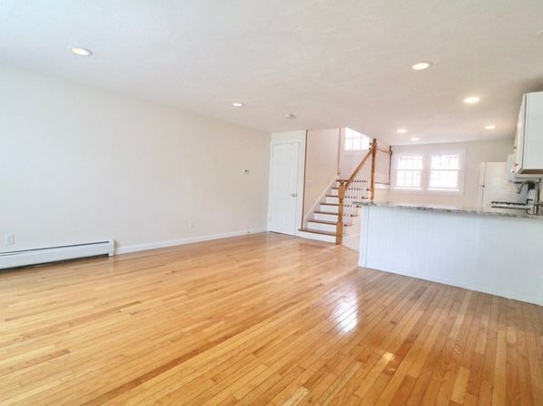276 Main St