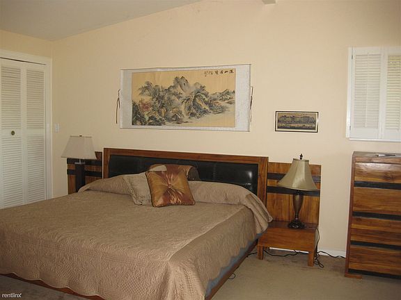 4th image of 591 Virginia Dr