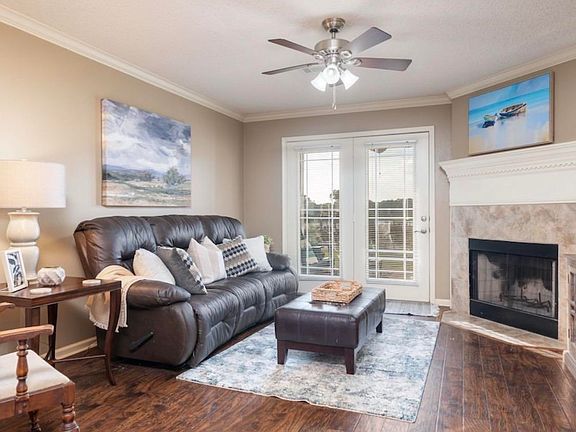 3rd image of 472 Catherine Park Rd #I & J