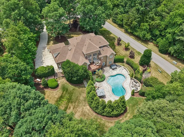 10912 Fitzwilliam St, Raleigh, NC 27614