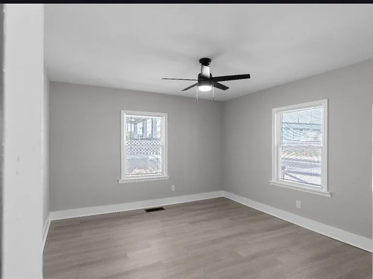 1515 Jonesboro Rd SE — Photo 12