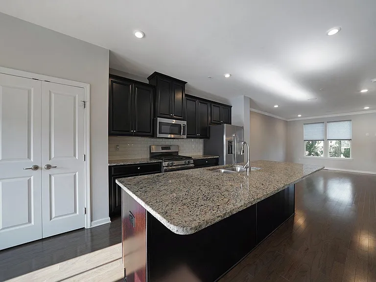 227 Quarry Point Rd — Photo 5