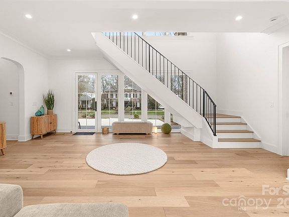 5th image of 9119 Summer Club Rd