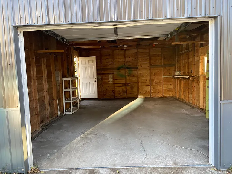 E Maple Ave — Photo 14