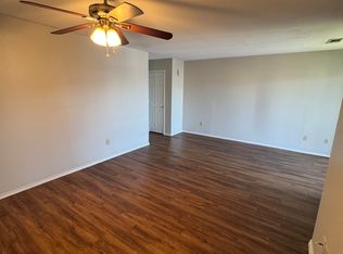 833 W Harwood Rd APT B, Hurst, TX 76054