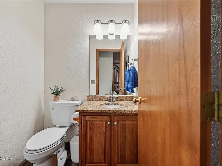 1212 Valley Bluff Rd — Photo 12